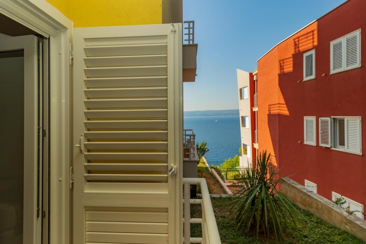 Luxury Apartments Villa Ruzmarina With New Heated Infinity Pool And Lounge Area Marusici  Exterior photo