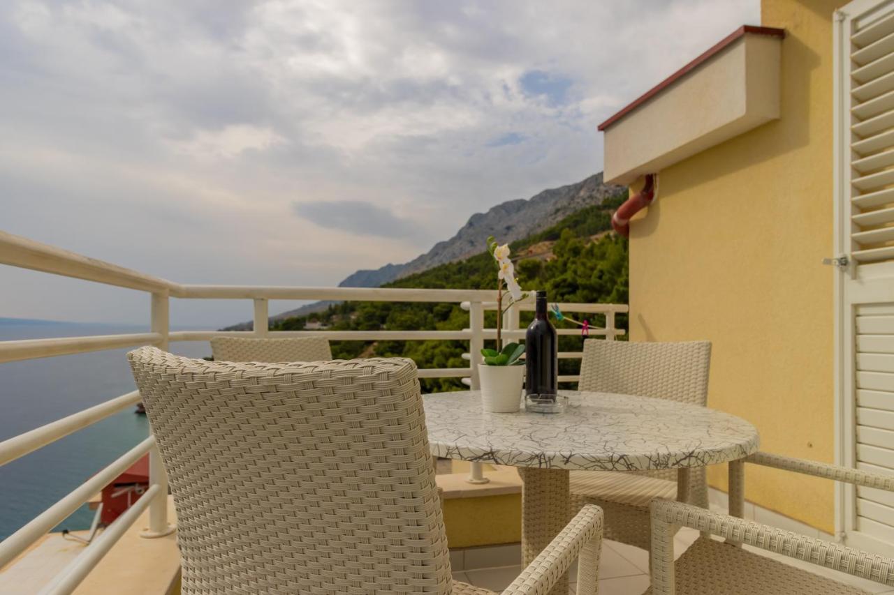 Luxury Apartments Villa Ruzmarina With New Heated Infinity Pool And Lounge Area Marusici  Exterior photo