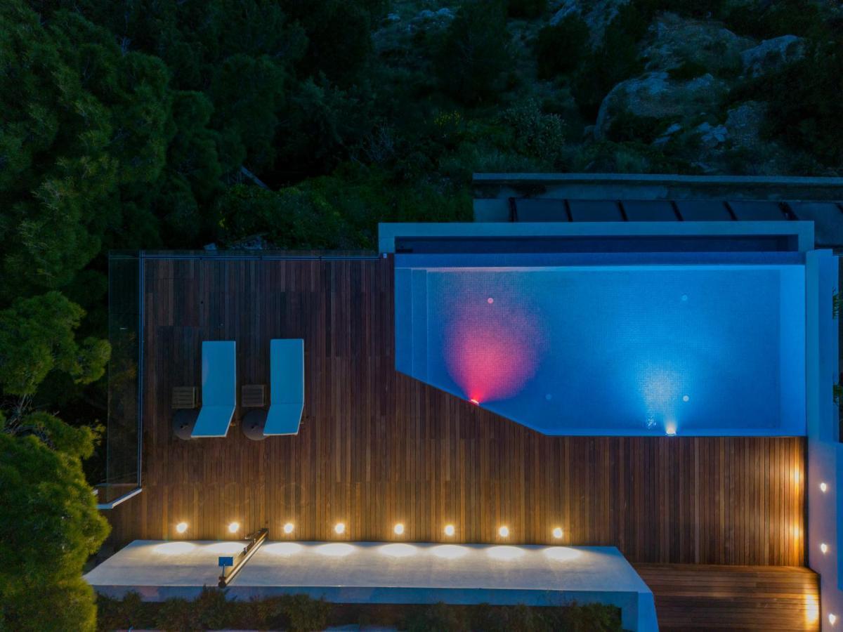Luxury Apartments Villa Ruzmarina With New Heated Infinity Pool And Lounge Area Marusici  Exterior photo