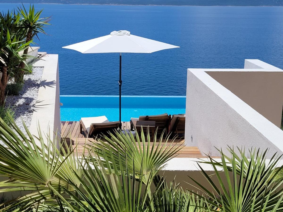 Luxury Apartments Villa Ruzmarina With New Heated Infinity Pool And Lounge Area Marusici  Exterior photo