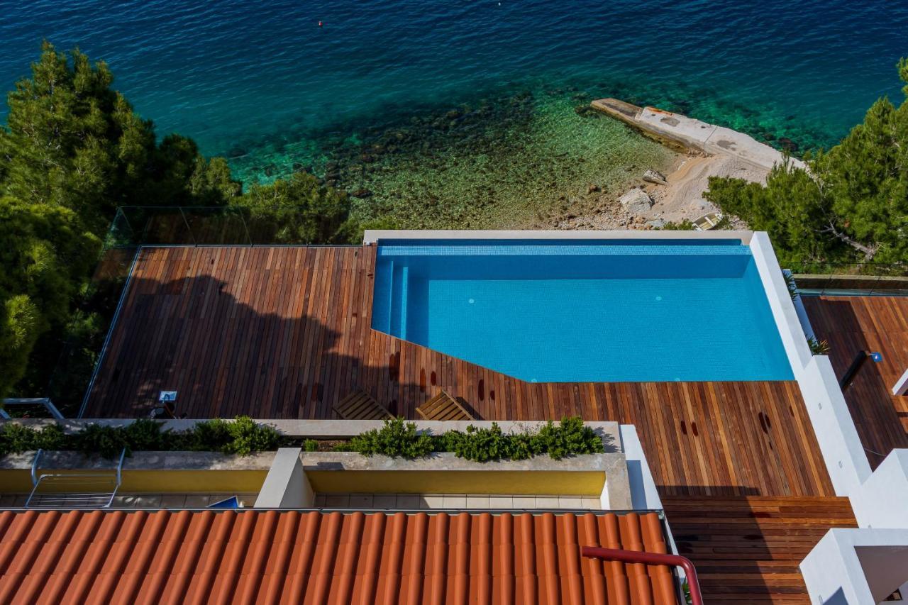 Luxury Apartments Villa Ruzmarina With New Heated Infinity Pool And Lounge Area Marusici  Exterior photo