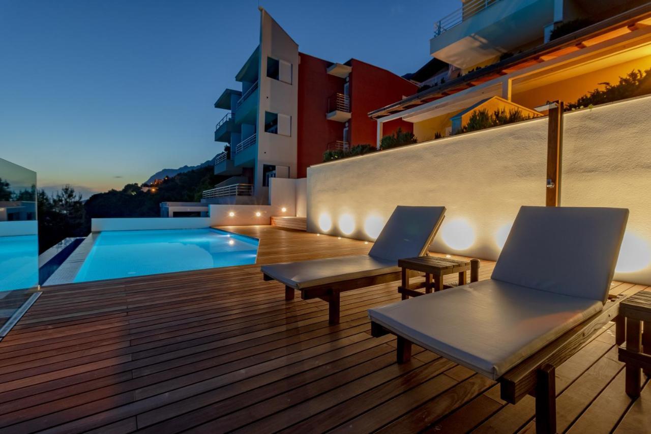 Luxury Apartments Villa Ruzmarina With New Heated Infinity Pool And Lounge Area Marusici  Exterior photo