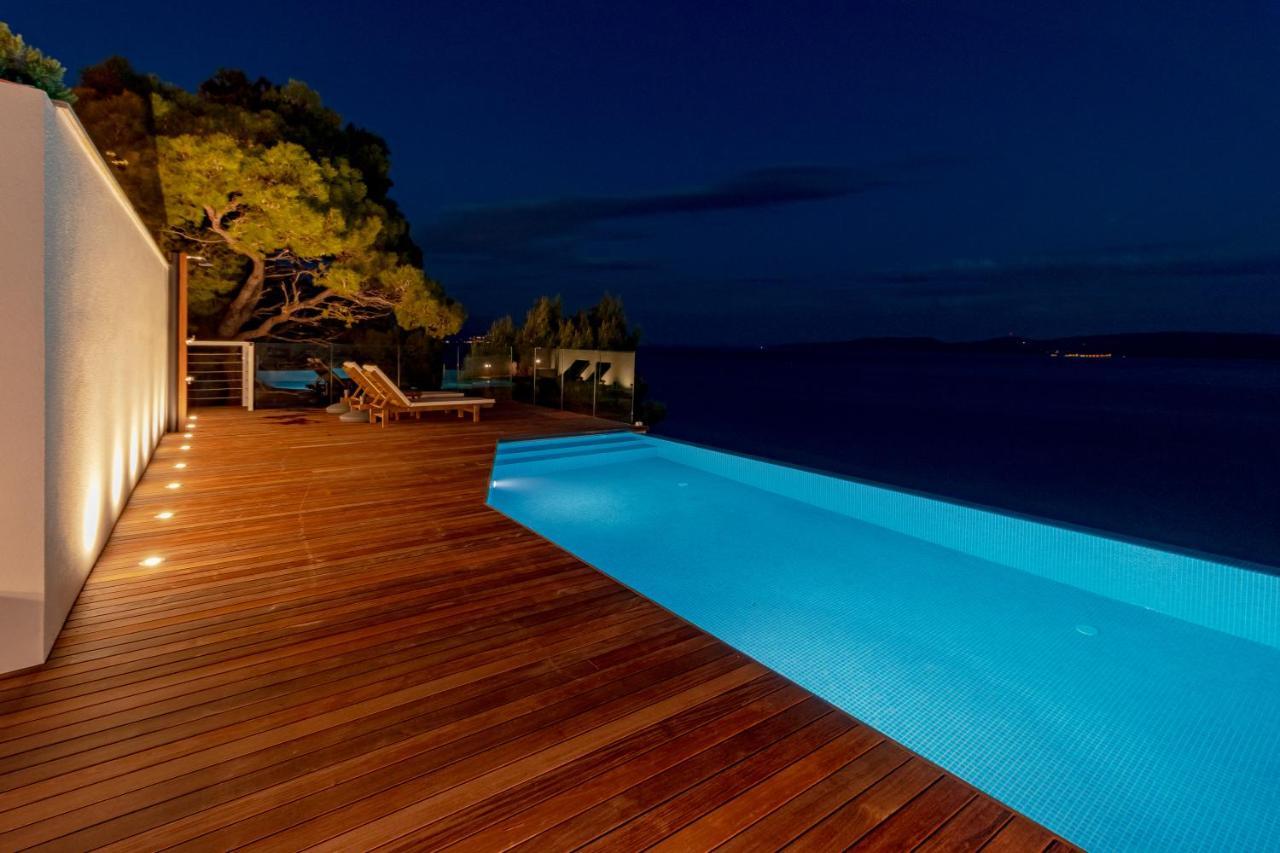 Luxury Apartments Villa Ruzmarina With New Heated Infinity Pool And Lounge Area Marusici  Exterior photo