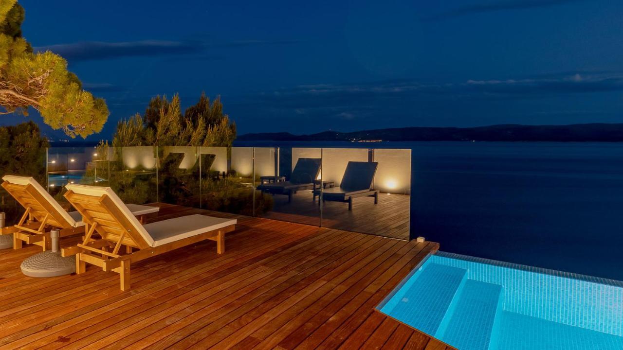 Luxury Apartments Villa Ruzmarina With New Heated Infinity Pool And Lounge Area Marusici  Exterior photo