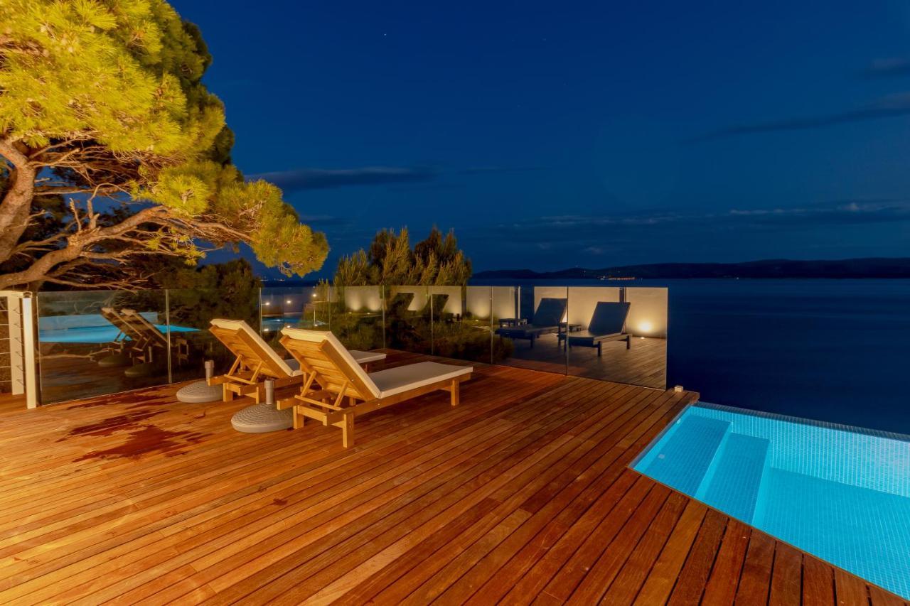 Luxury Apartments Villa Ruzmarina With New Heated Infinity Pool And Lounge Area Marusici  Exterior photo