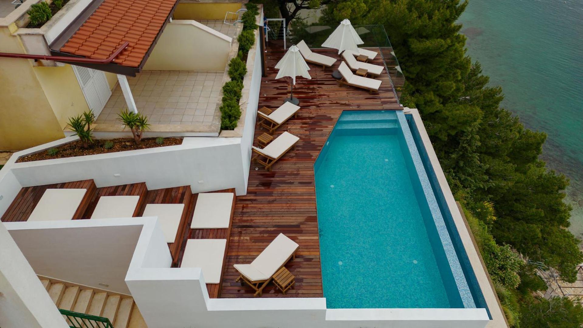 Luxury Apartments Villa Ruzmarina With New Heated Infinity Pool And Lounge Area Marusici  Exterior photo