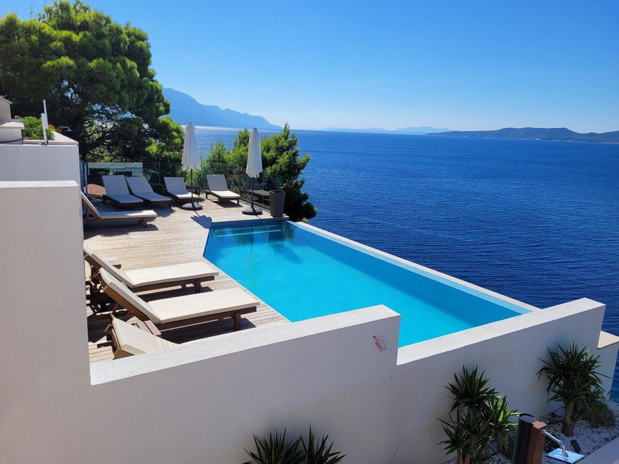 Luxury Apartments Villa Ruzmarina With New Heated Infinity Pool And Lounge Area Marusici  Exterior photo