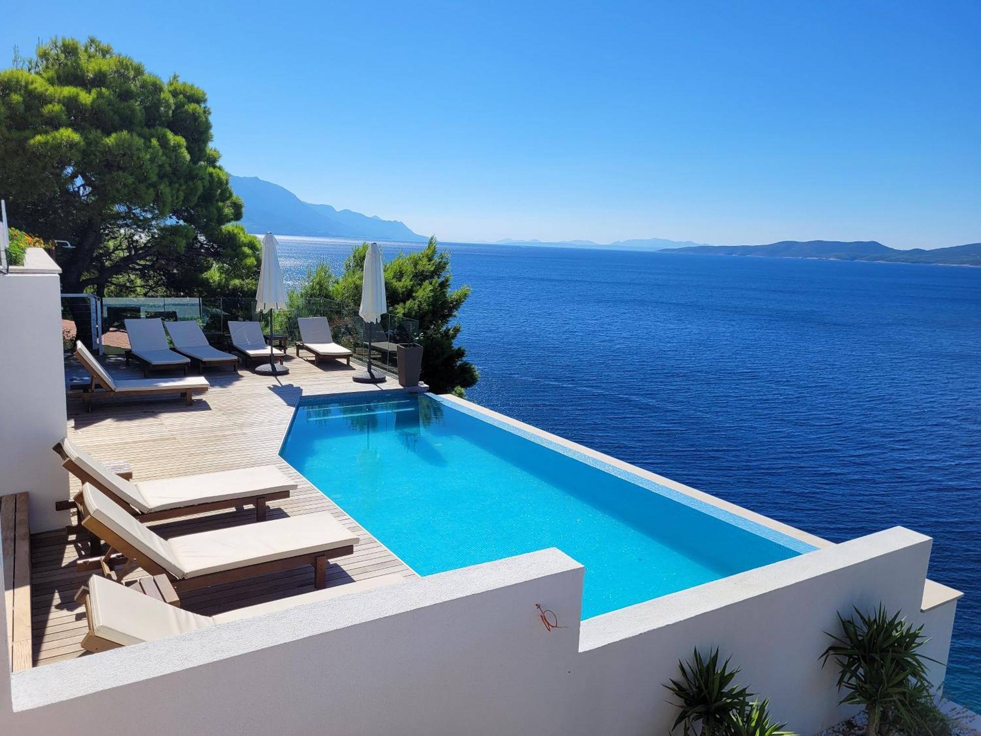 Luxury Apartments Villa Ruzmarina With New Heated Infinity Pool And Lounge Area Marusici  Exterior photo